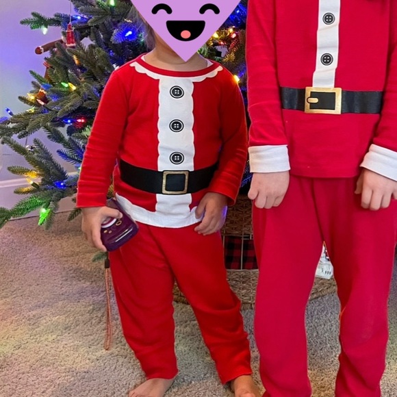 Santa Pajamas 🎅🏻 | 2-piece Snug Fit | 2T - Picture 6 of 8